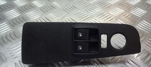 Fiat Bravo Front door window switch trim 