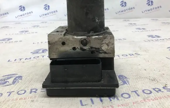 BMW 5 E60 E61 ABS Pump 34516758743 6758743