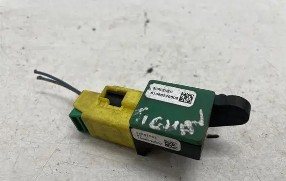 Volkswagen PASSAT B7 Airbag deployment crash/impact sensor 5N0959351B