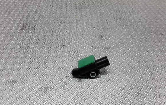 Volkswagen Tiguan Airbag deployment crash/impact sensor 391229