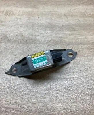 Toyota Prius (XW20) Airbag deployment crash/impact sensor 8983447020 1879000921