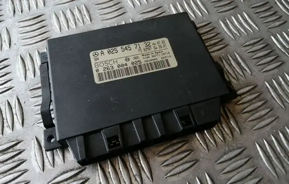 Mercedes-Benz E W211 Parking PDC control unit/module A0255457132 0263004025