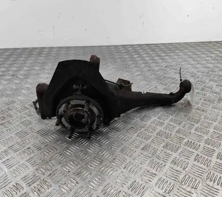 Nissan NP300 Front wheel hub 40015EB000