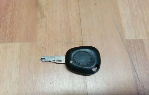 Renault Espace III Ignition key/card 