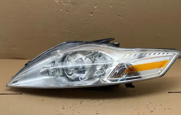 Ford Mondeo MK IV Headlight/headlamp 7S7113K060CC