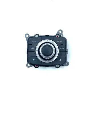 Head unit multimedia control