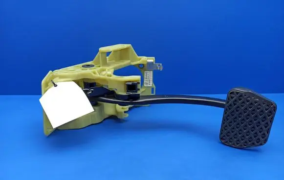 BMW 6 E63 E64 Brake pedal 676083405 400530