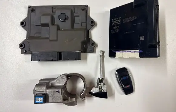 Subaru Legacy VII Engine ECU kit and lock set 88801AN040 2313003480