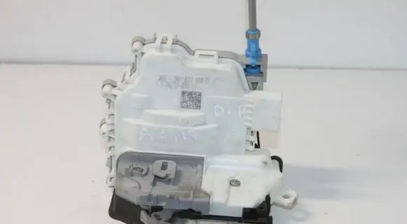 Audi A3 S3 8V Front door lock 8X1837016C