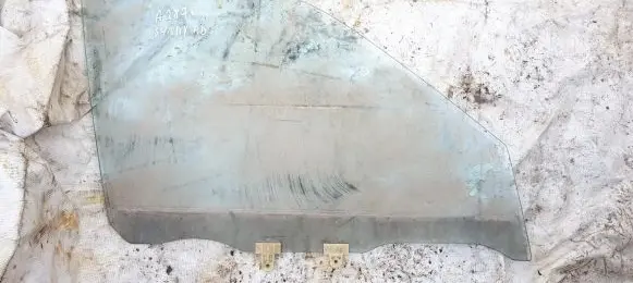Nissan Sunny Front door window glass four-door