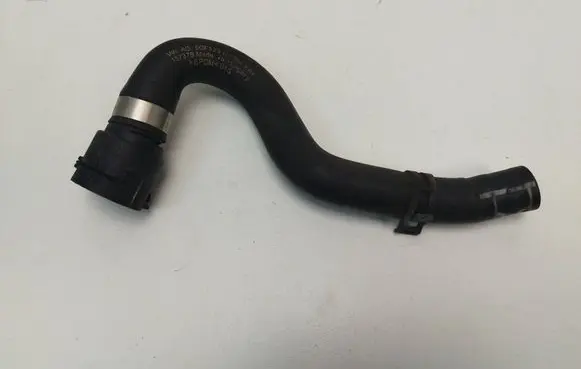 Volkswagen Tiguan Engine coolant pipe/hose 5QF122101BM