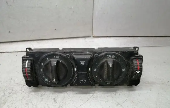 Mercedes-Benz E W210 Climate control unit 2108300185