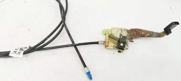 Suzuki Swift I Fuel tank opening switch 