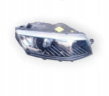 Skoda Octavia Mk3 (5E) Headlight/headlamp 5E1941016B