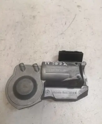 Mercedes-Benz E W211 Steering wheel lock 2034621130 A2034621130