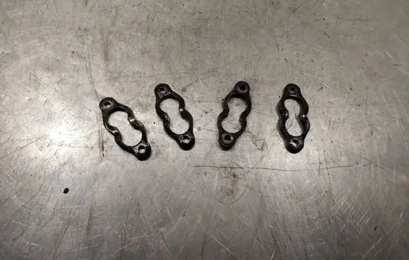 Audi A6 S6 C6 4F Fuel Injector clamp holder 