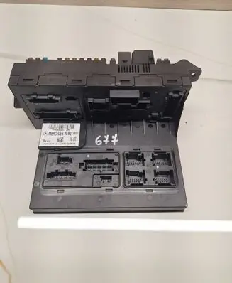 Mercedes-Benz E W211 Fuse module 2115453801 09481A12