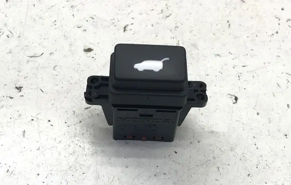 Honda ZR-V Tailgate/trunk/boot open switch M87112