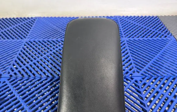 Lexus CT 200H Armrest 
