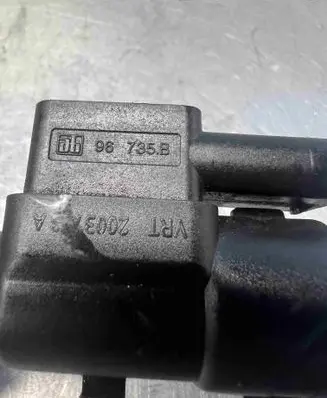 BMW 3 E90 E91 Fuel pressure sensor 96735b