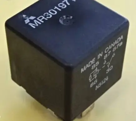 Mitsubishi Pajero Other relay MR301971