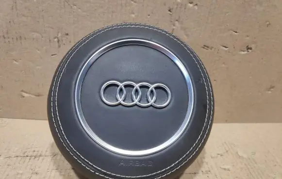Audi A1 Steering wheel airbag 8X0880201B
