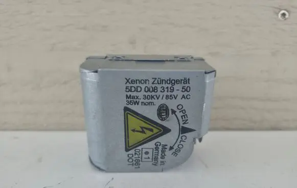 Audi A8 S8 D3 4E Headlight ballast module Xenon 5DD00831950