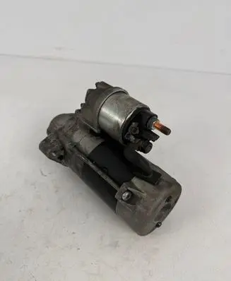 BMW 5 E60 E61 Starter motor 7788680