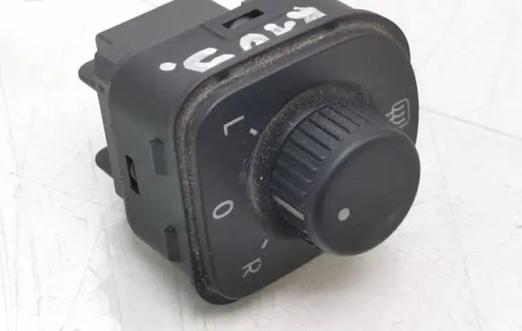 Volkswagen Jetta V Wing mirror switch 1K0959565F