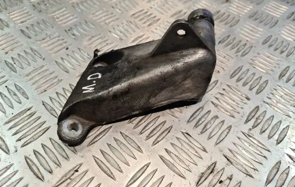 Audi A6 S6 C4 4A Engine mounting bracket 4A0199343