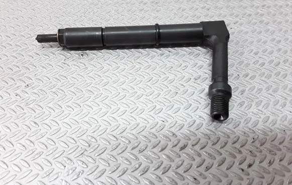 Nissan Almera Tino Fuel injector