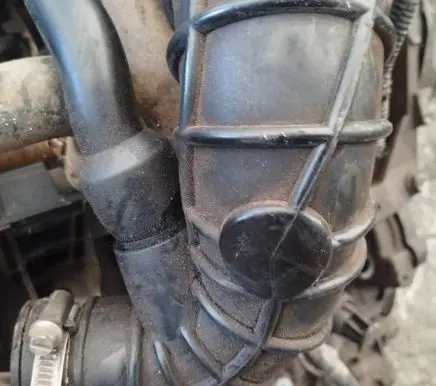 Air intake hose/pipe