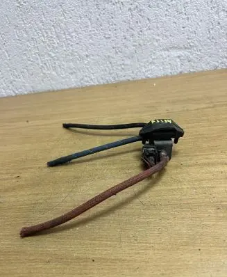 Audi A4 S4 B5 8D Turbo solenoid valve 028906283F F3334