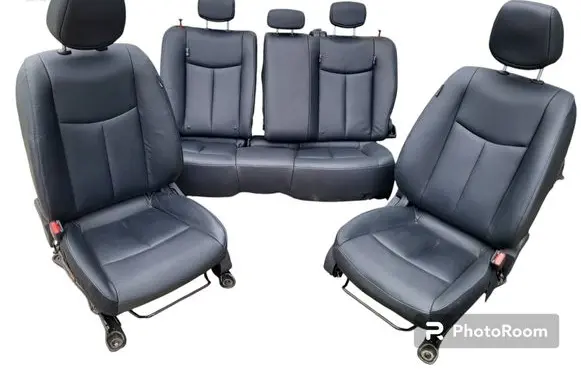 Nissan Leaf I (ZE0) Seat set 