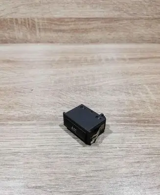 BMW 3 E46 Traction control (ASR) switch 6901591 586080 61316901591