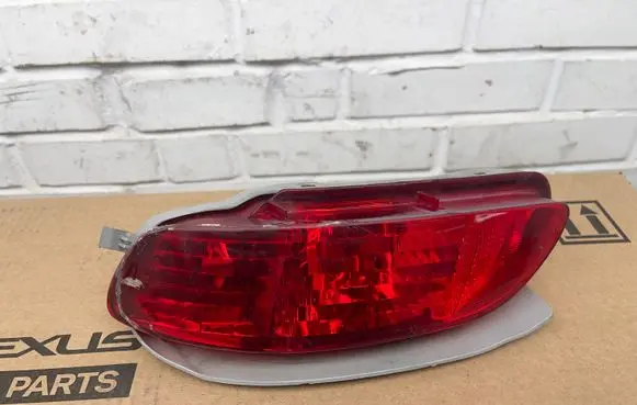 Lexus RX 330 - 350 - 400H Rear fog light 