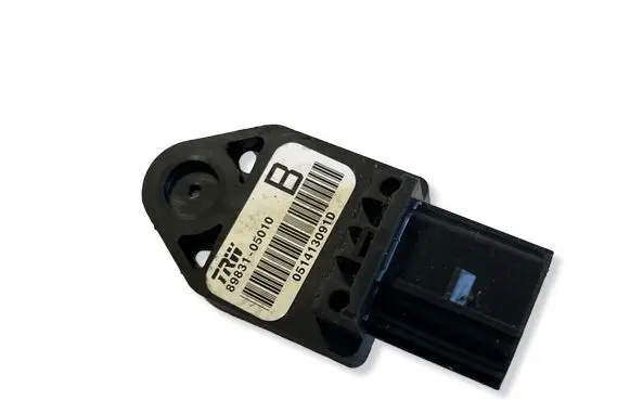 Toyota Avensis T250 Airbag deployment crash/impact sensor 8983105010 051413091D