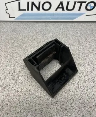 BMW 5 E60 E61 Radiator mount bracket 7519271