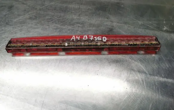 Audi A4 S4 B7 8E 8H Third/center stoplight