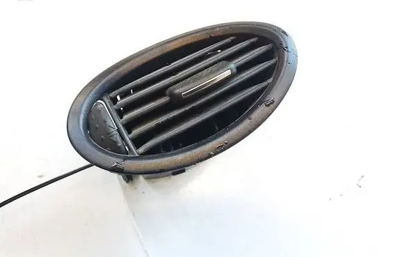 Mercedes-Benz A W168 Dash center air vent grill a1688300654 4386-00