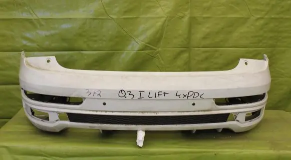 Audi Q3 8U Front bumper 000127