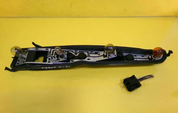 Opel Meriva A Tail light bulb cover holder