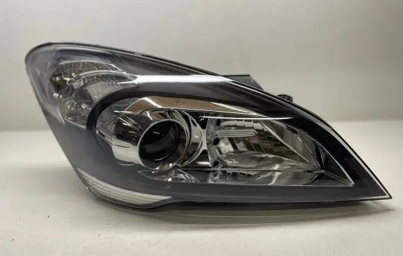 KIA Ceed Headlight/headlamp 921021H070
