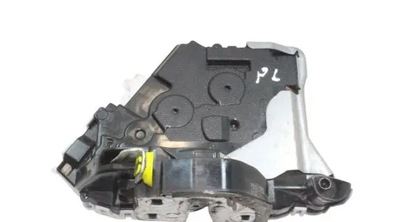 Toyota Prius (XW50) Front door lock