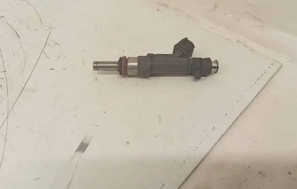 Audi A6 S6 C6 4F Fuel injector 06E133551 0280158053