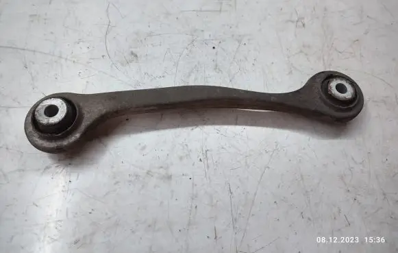 Rear control arm