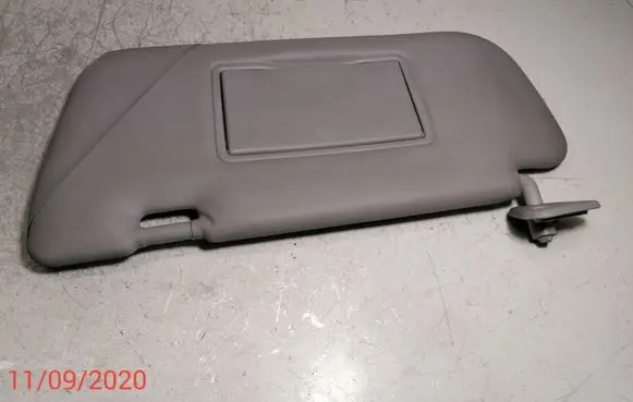 Nissan Primera Sun visor