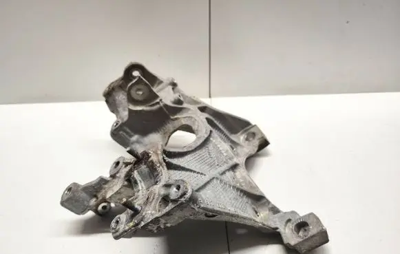 Audi A5 Engine mounting bracket 8W0399296E