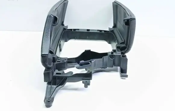 BMW 5 F10 F11 Armrest 03F10100151