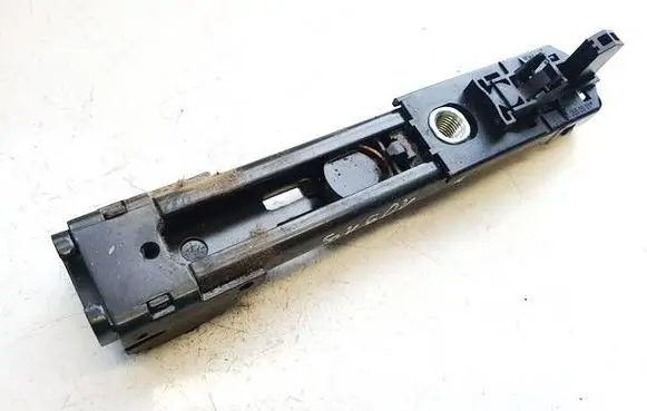 Skoda Octavia Mk2 (1Z) Seat belt adjustment rail 1t0857819